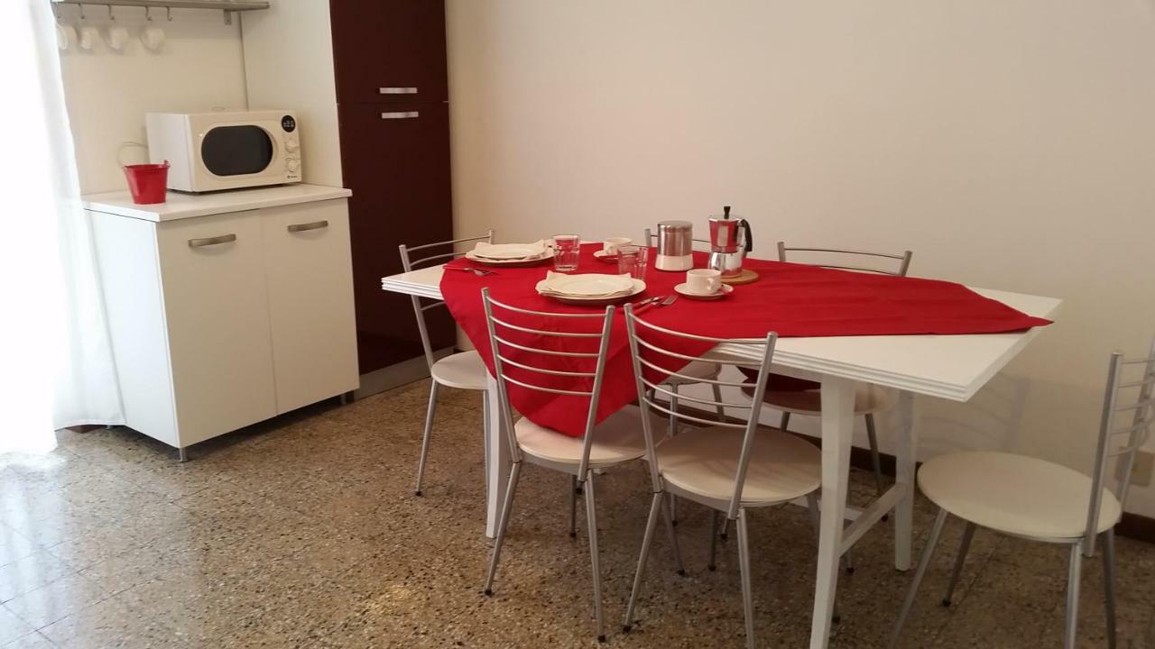 In Vacanza Da Marinella 阿尔本加 外观 照片